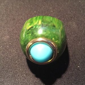 Vintage Bakelite Large Dome Ring.(Tested)